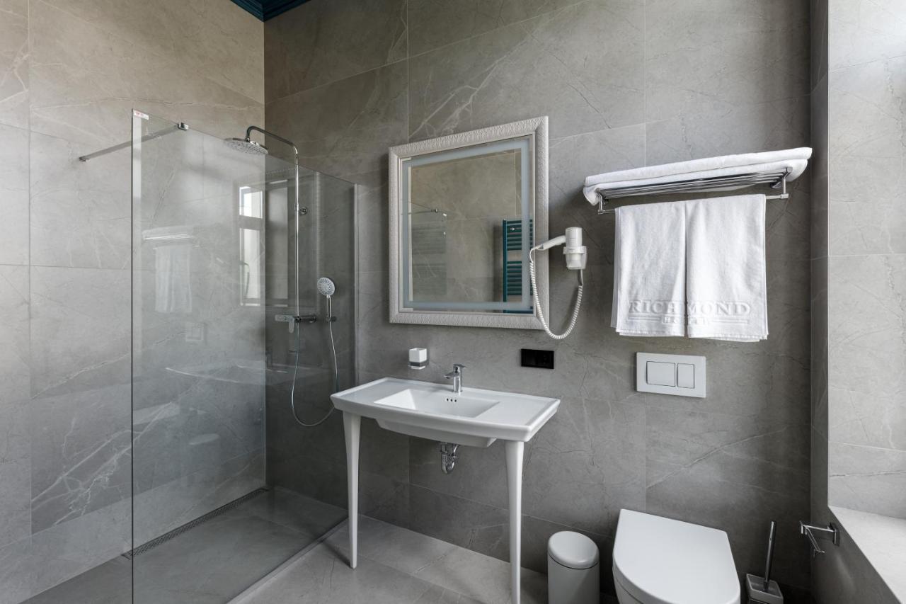 Richmond Hotel Кишинев Екстериор снимка